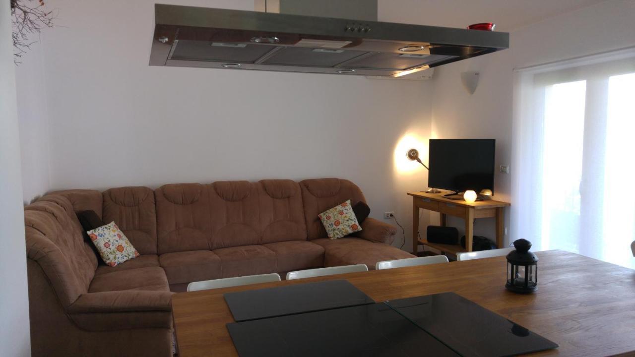 Kmetija Jogan, Wines&Apartments Pobegi Bagian luar foto